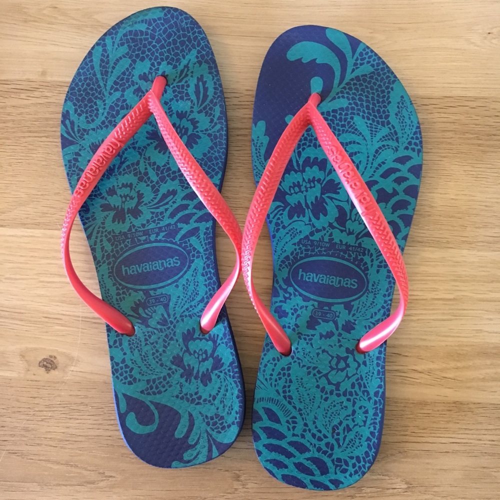 Havaianas 39-40 blue and red flip flops